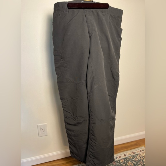 The North Face dark blue men’s pants 38 x 32 - Picture 1 of 9